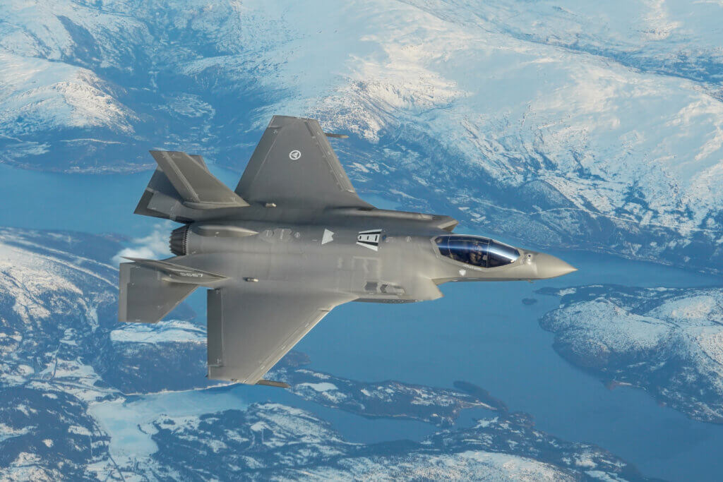 Norsk F-35A over Nordland under øvelse Cold Response 2026